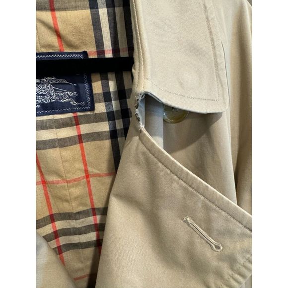 Vintage Burberry’s Nova Check Trench Coat Mens 40R Beige Belted D-Rings USA - Picture 6 of 14